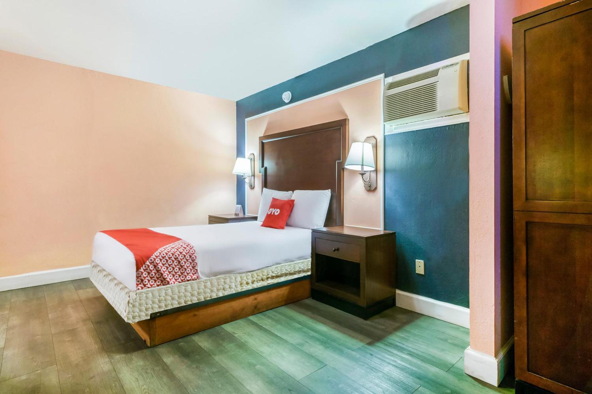 Oyo Hotel Myrtle Beach Kings Hwy ภายนอก รูปภาพ